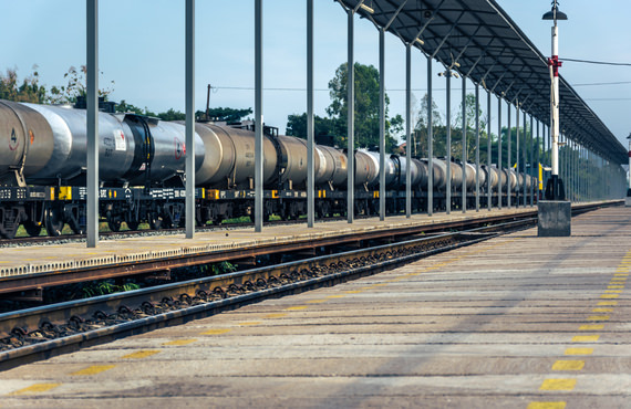 According to the National Energy Board, Canada exported an average of 46,000 bpd of crude oil by rail to the United States in 2012.  According to the National Energy Board, Canada exported an average of 46,000 bpd of crude oil by rail to the United States in 2012.
