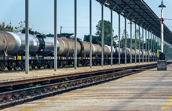 According to the National Energy Board, Canada exported an average of 46,000 bpd of crude oil by rail to the United States in 2012. 